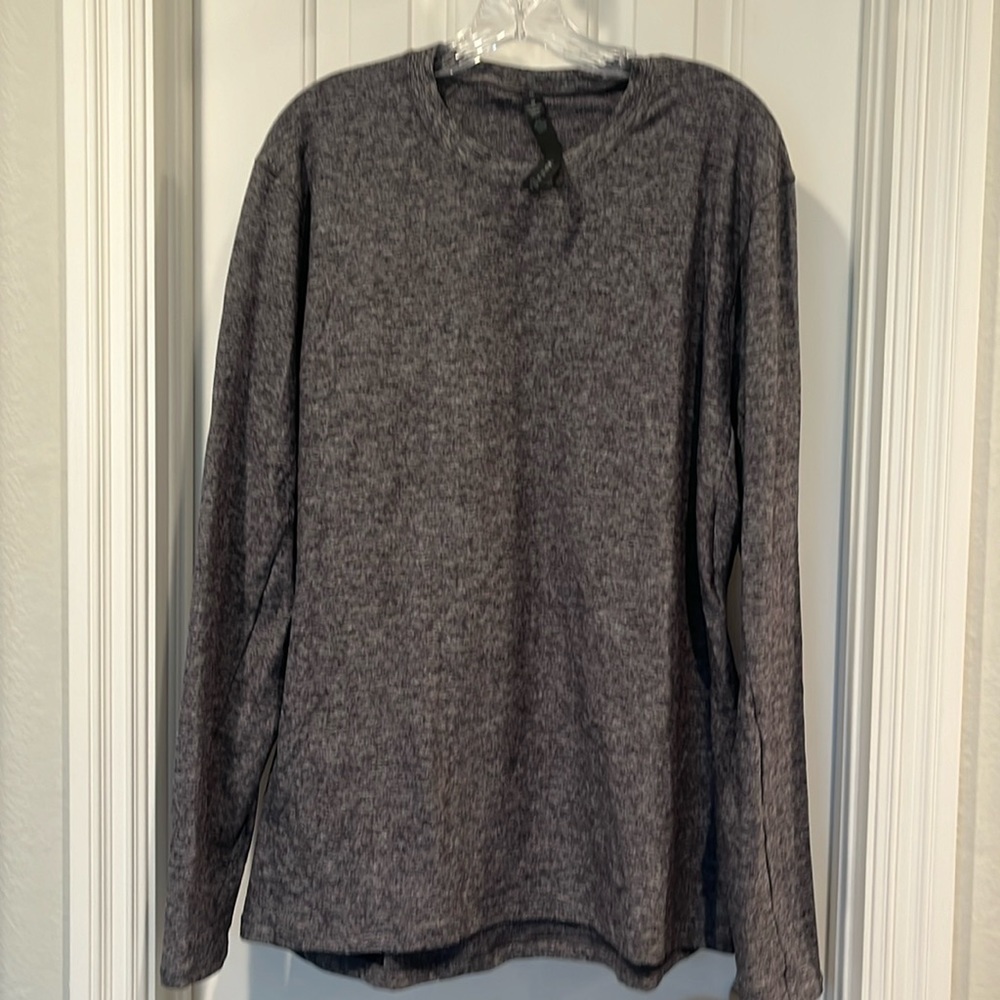 Men’s long sleeve Lululemon heathered black super soft tee